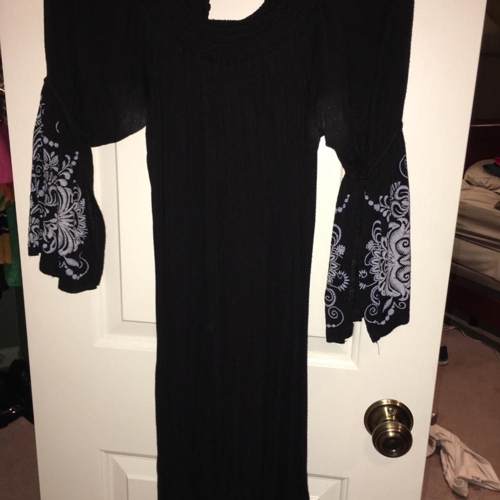 Dress - Picture 6 of 7